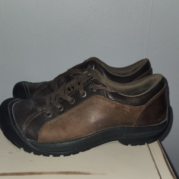 Keen Mens Size 10 Brown Leather Lace Up Low Athletic Hiking Casual Shoes - Picture 2 of 8